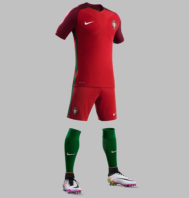 Домашняя форма сборной Португалии 2016