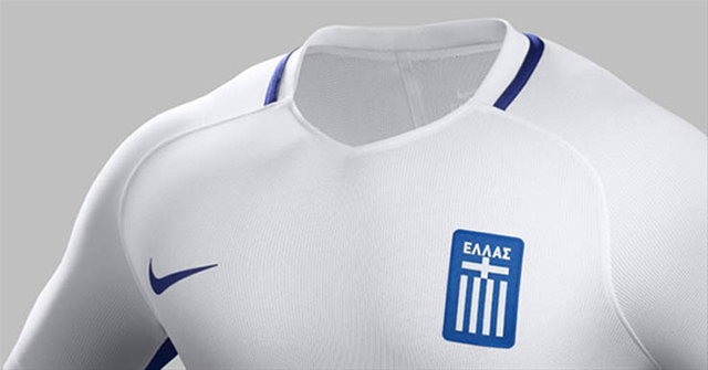 Домашняя форма сборной Греции 2016