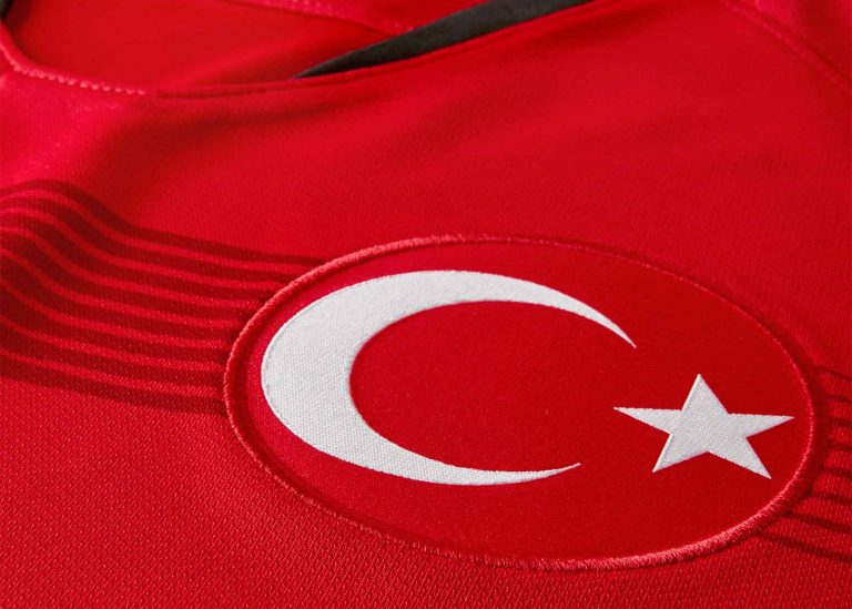 Форма сборной Турции 2018